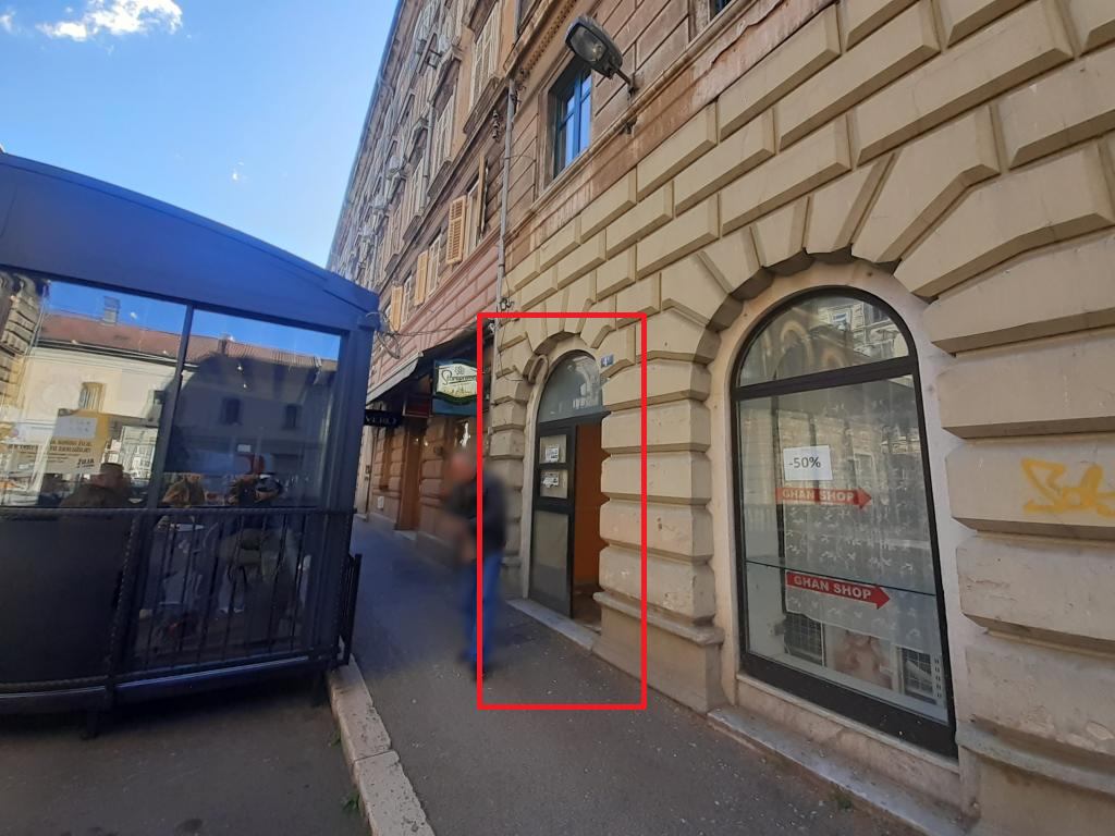 Poslovni prostor – PULA